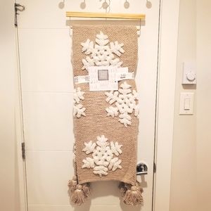 NEW 34th & Pine Snowflake Christmas Throw Blanket with Tassels ❄️